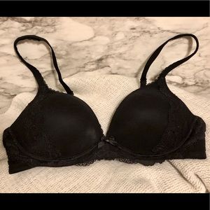🔥2 for $25🔥 Victoria’s Secret Body Bra -no wire